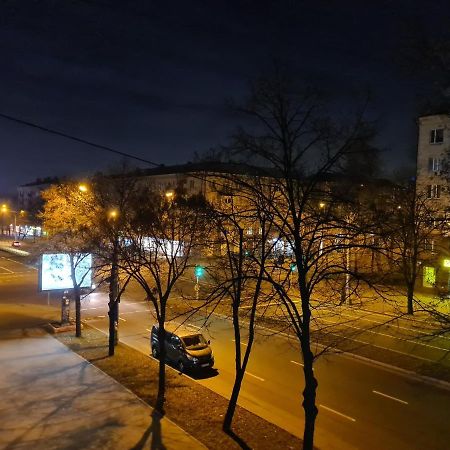 1-Room View Apartment Near Inturist On Sobornyi Avenue 143, By Grandhome Zaporizhia Exterior photo