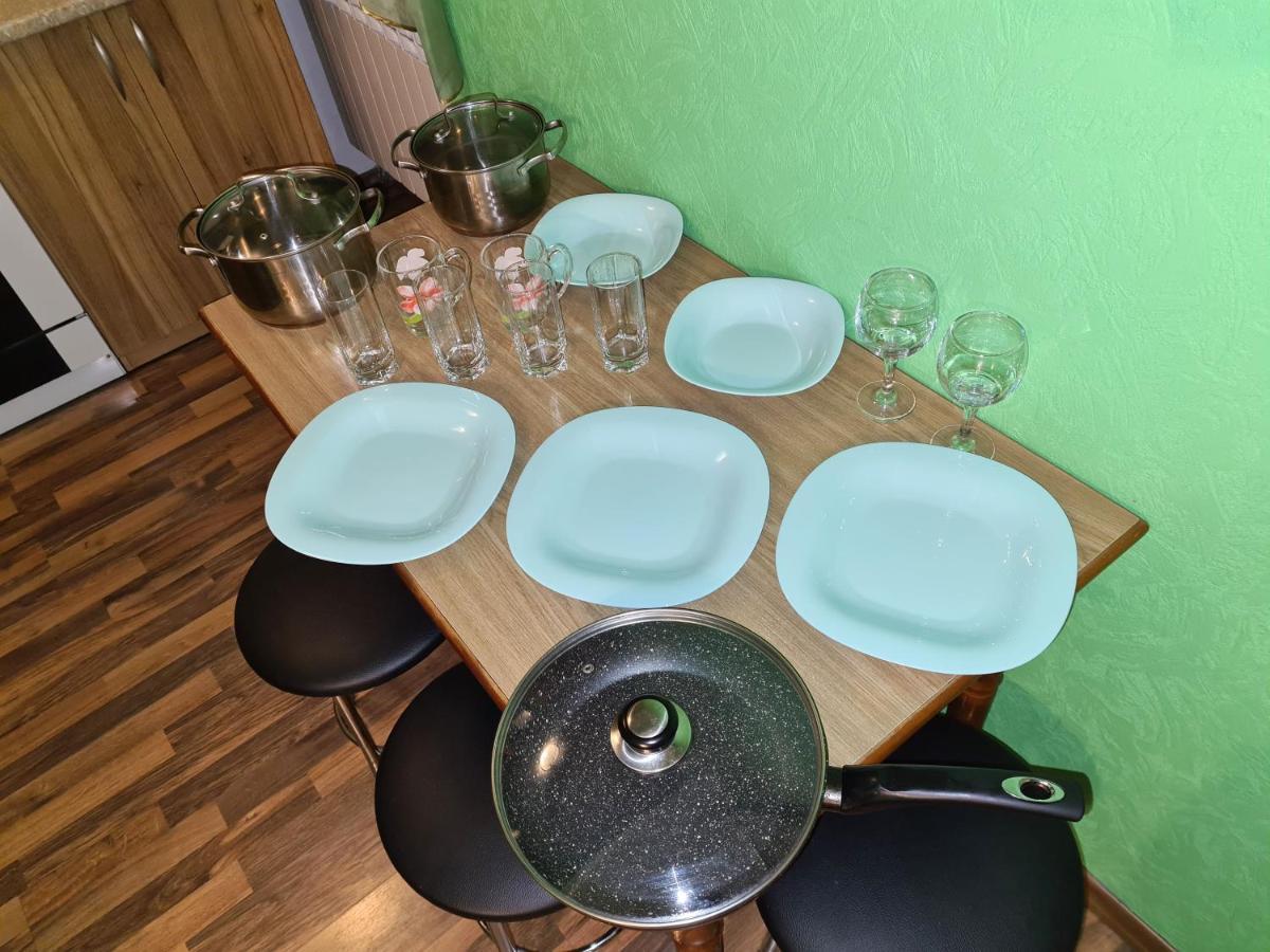 1-Room View Apartment Near Inturist On Sobornyi Avenue 143, By Grandhome Zaporizhia Exterior photo
