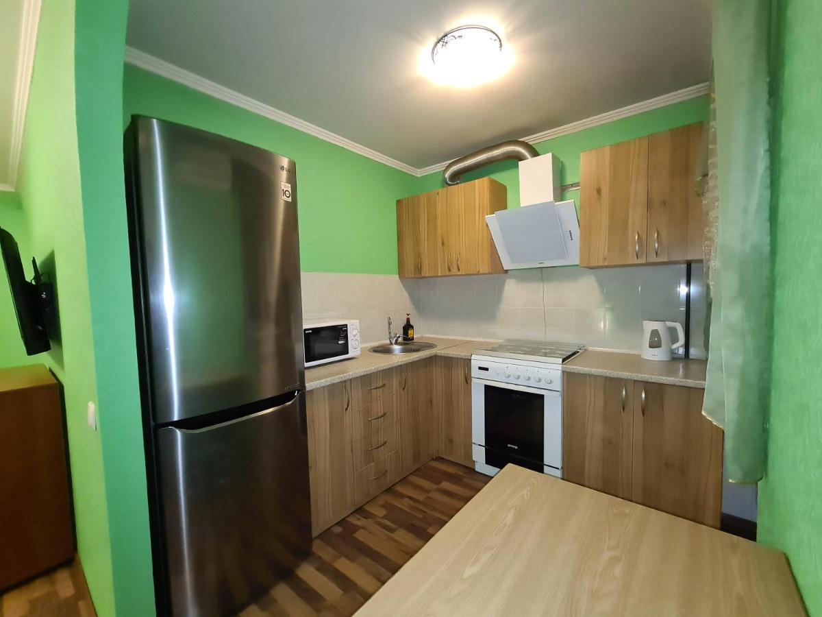 1-Room View Apartment Near Inturist On Sobornyi Avenue 143, By Grandhome Zaporizhia Exterior photo
